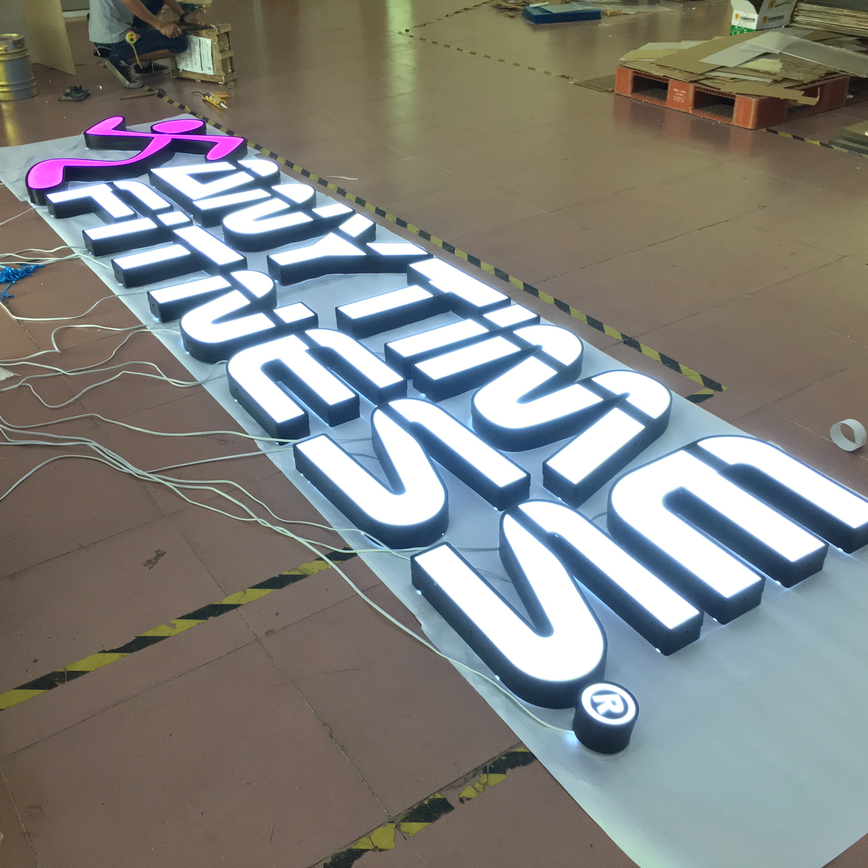 Store mobile electronic acrylic sign board design samples 3D ice cream outdoor led sign board for shops