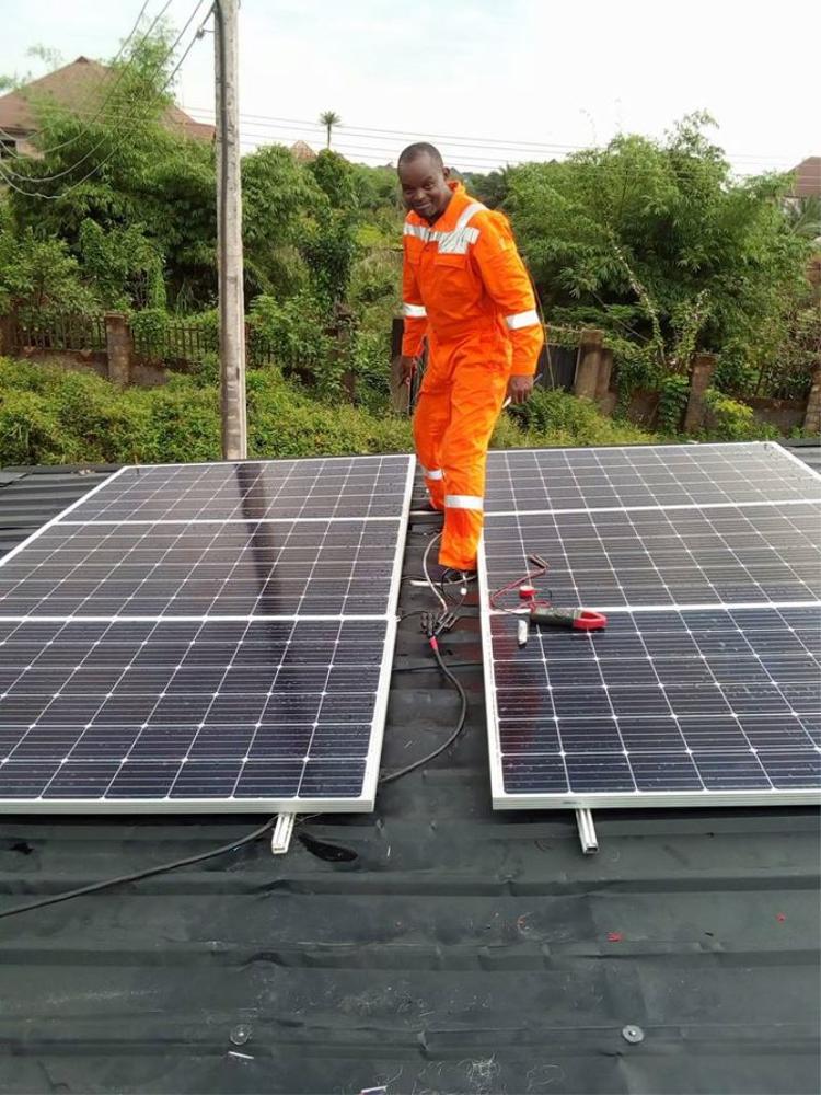 High performance acceot customized monocrystalline solar panel systems