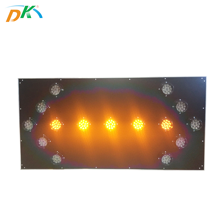 DK LED Traffic Arrow Board Trailer  Led Traffic Warning Flashing Sign