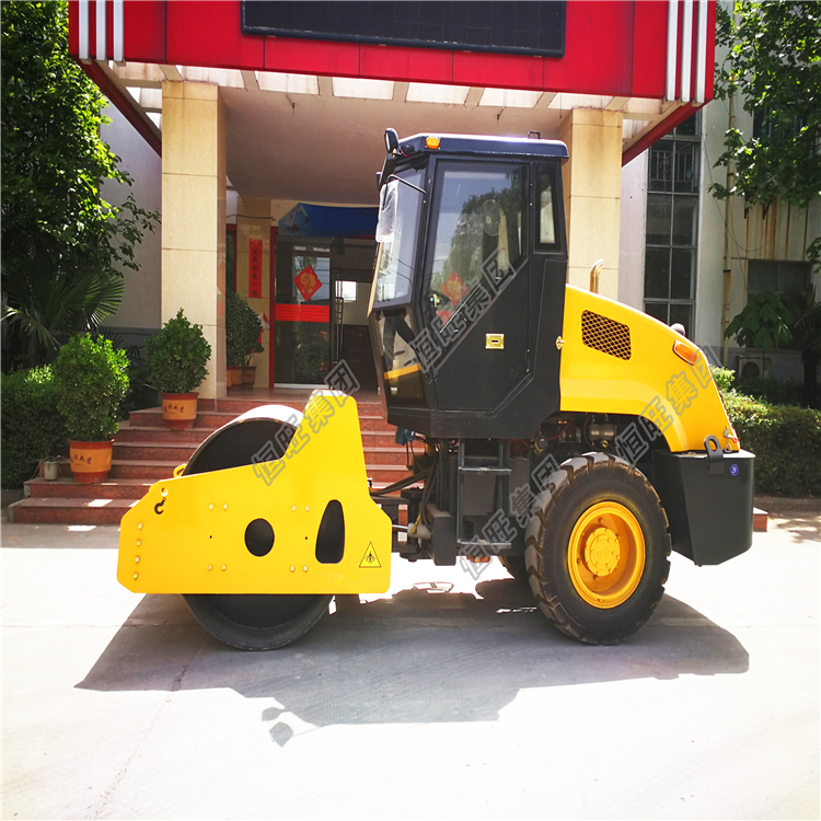 6ton  single steel vibratory road roller price