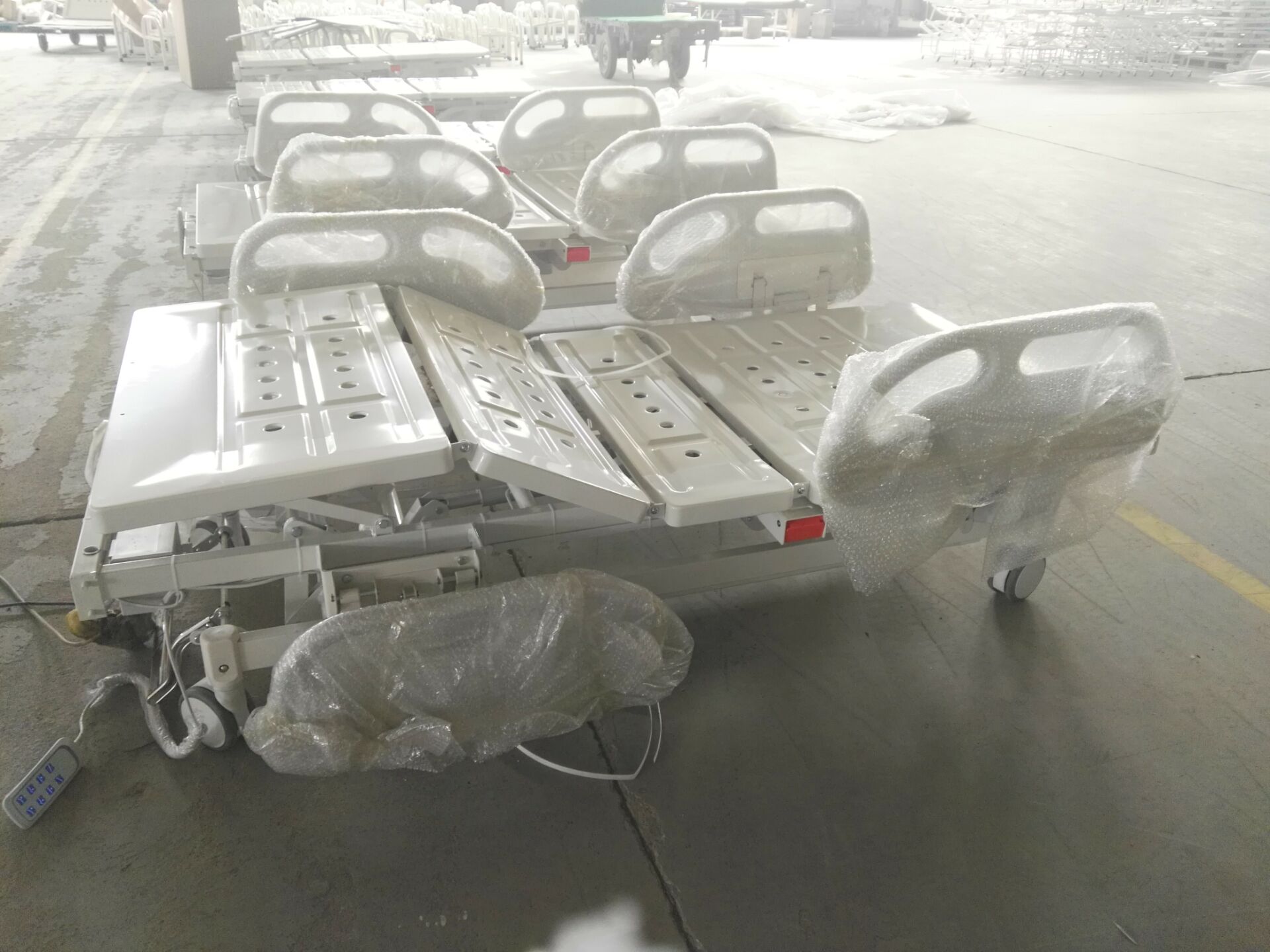 Hospital 4 crank electric profiling icu bed