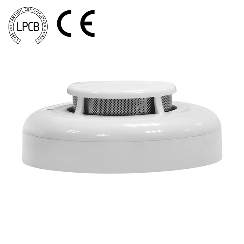 High sensitivity conventional photo-electric smoke detector with LPCB