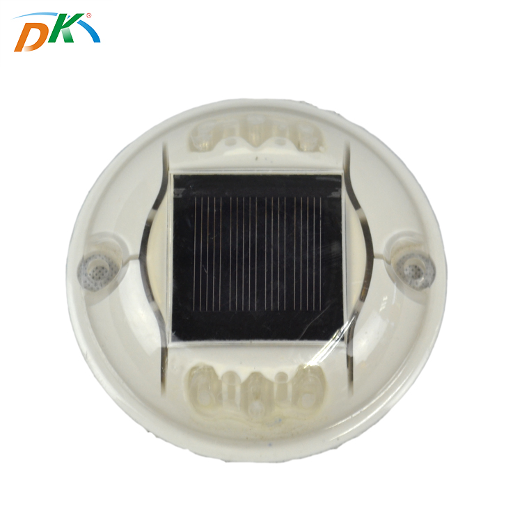 Solar powered plastic solar round road stud,road traffic light reflector