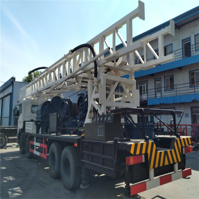 China 180m Depth  Crawler Water Well Drilling Machine for Sale in Pakistan