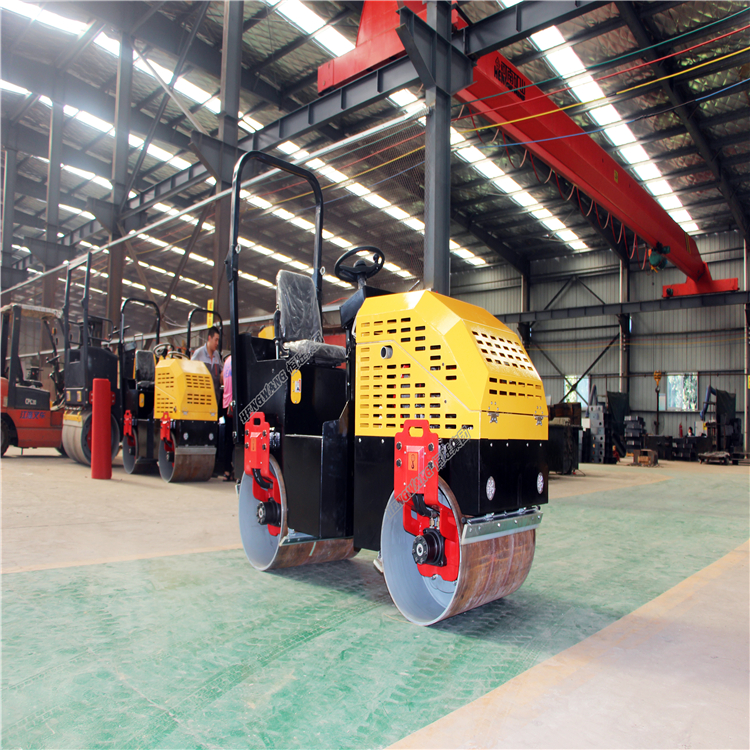 1500 kg 1.5ton ride on water cooling  diesel engine mini compactor road roller