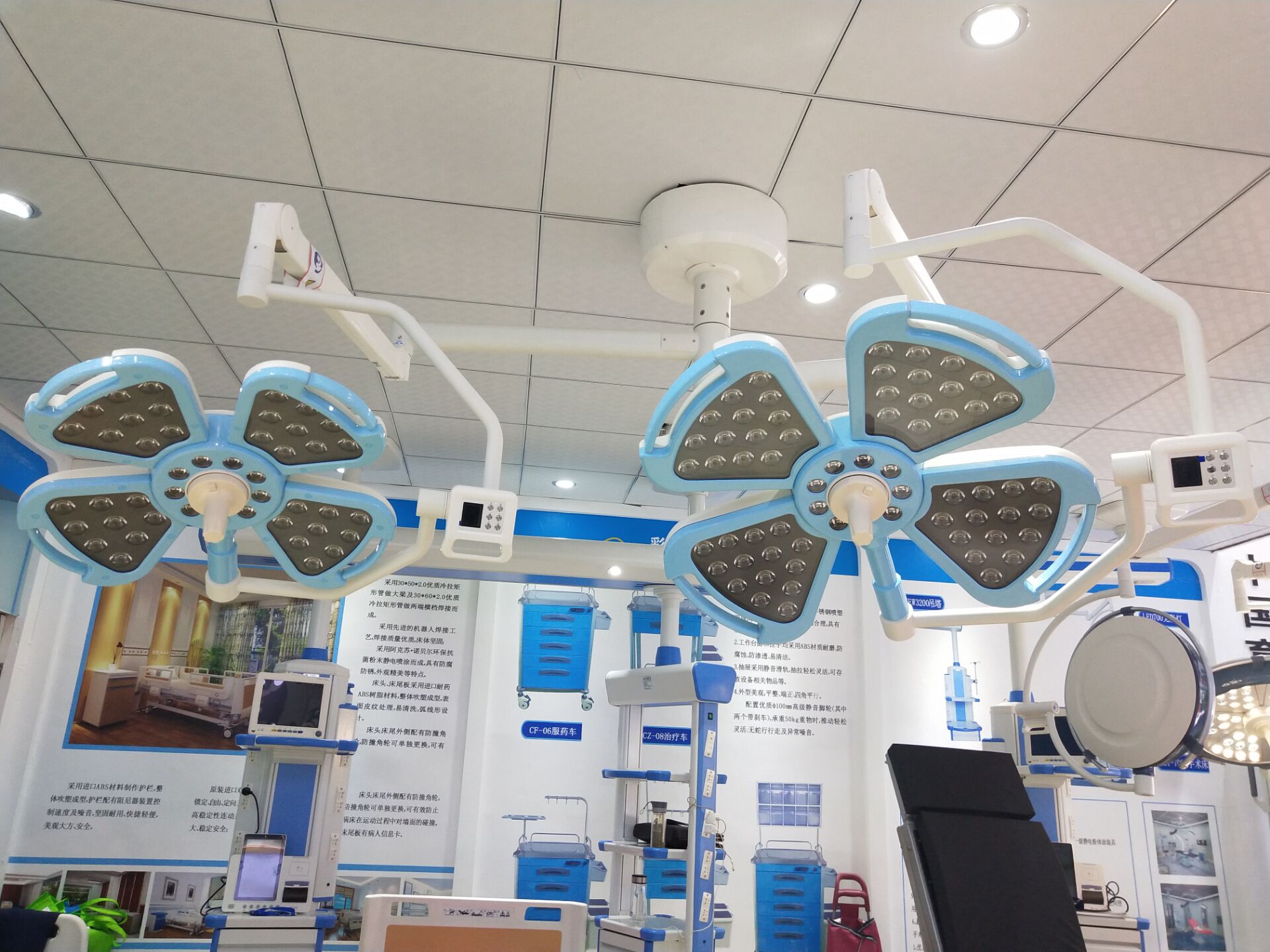 Double dome Ceiling mounted operation theatre lamp LED OT light cheap price / LED operating theatre lights