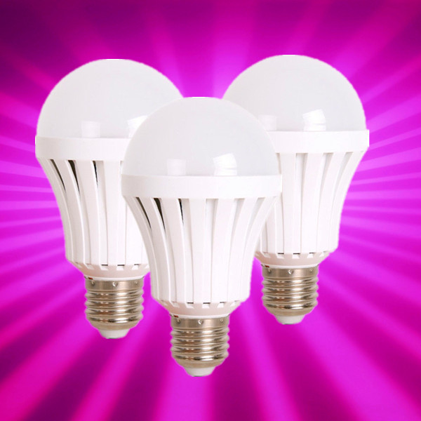 3 years warranty E27 led emergency bulb rechargeable with remote control switch energy saving lighting