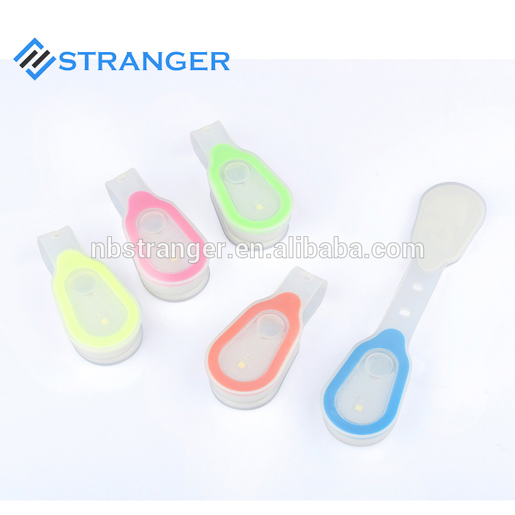 Popular Magnetic LED Silicone Clip Light Easy Taking Magnet Light, Suit for Promotion