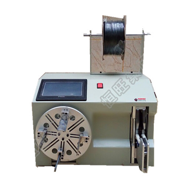 Automatically binding wire winding machine