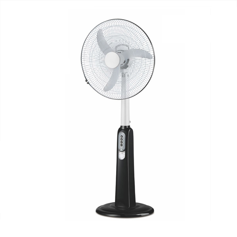 18 rechargeable fan light