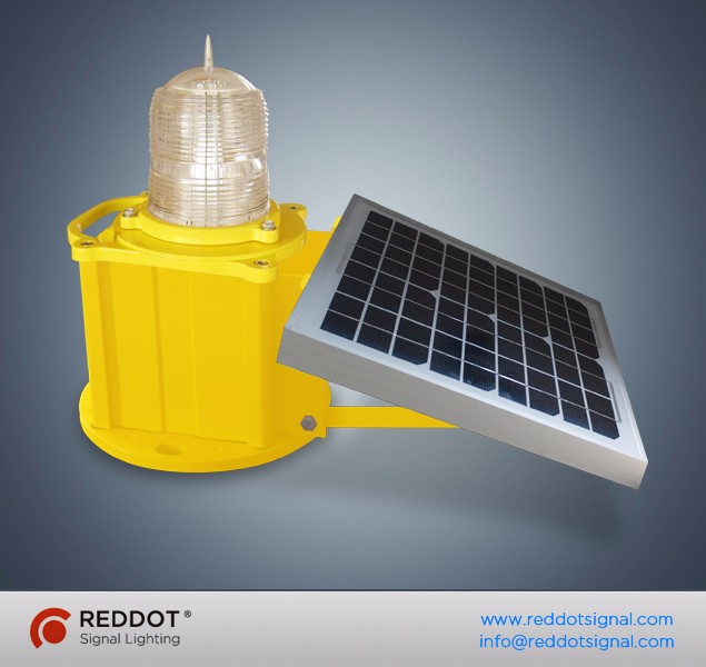 Solar powered aviation obstruction light FAA L810/ICAO type B