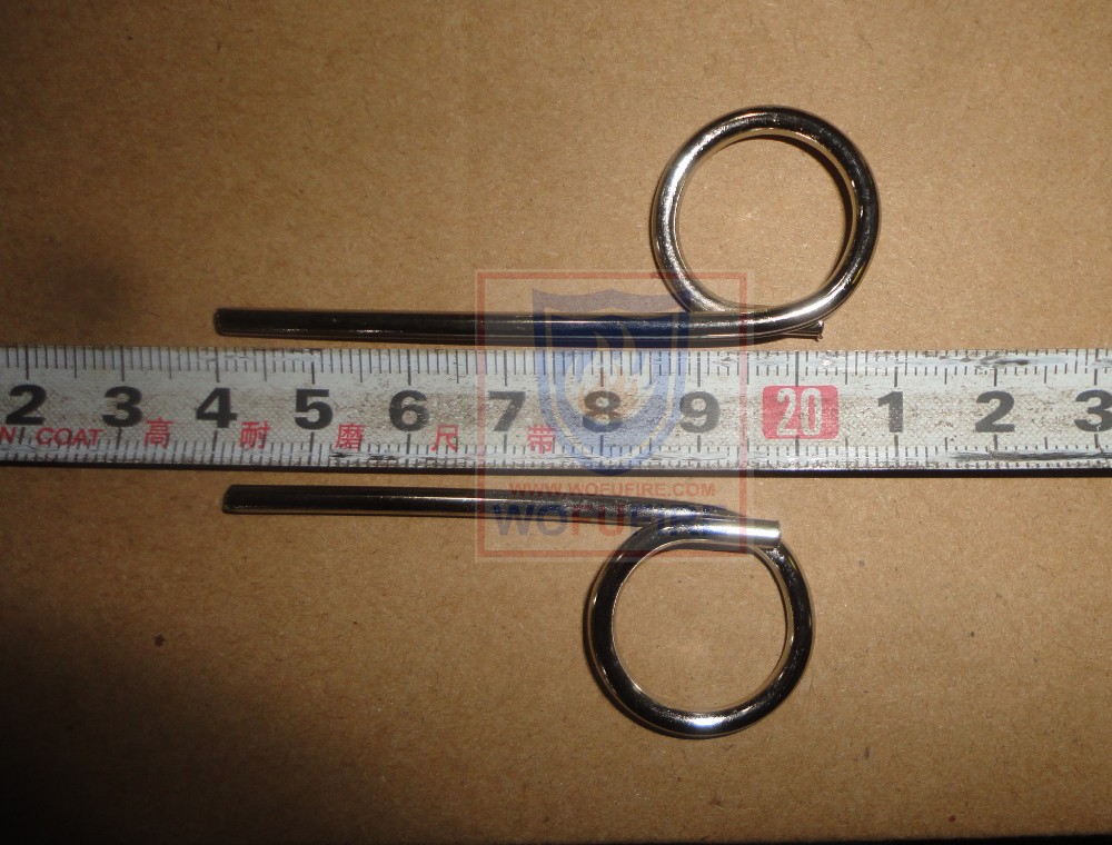 Stainless steel safety pin with hole use for extintor