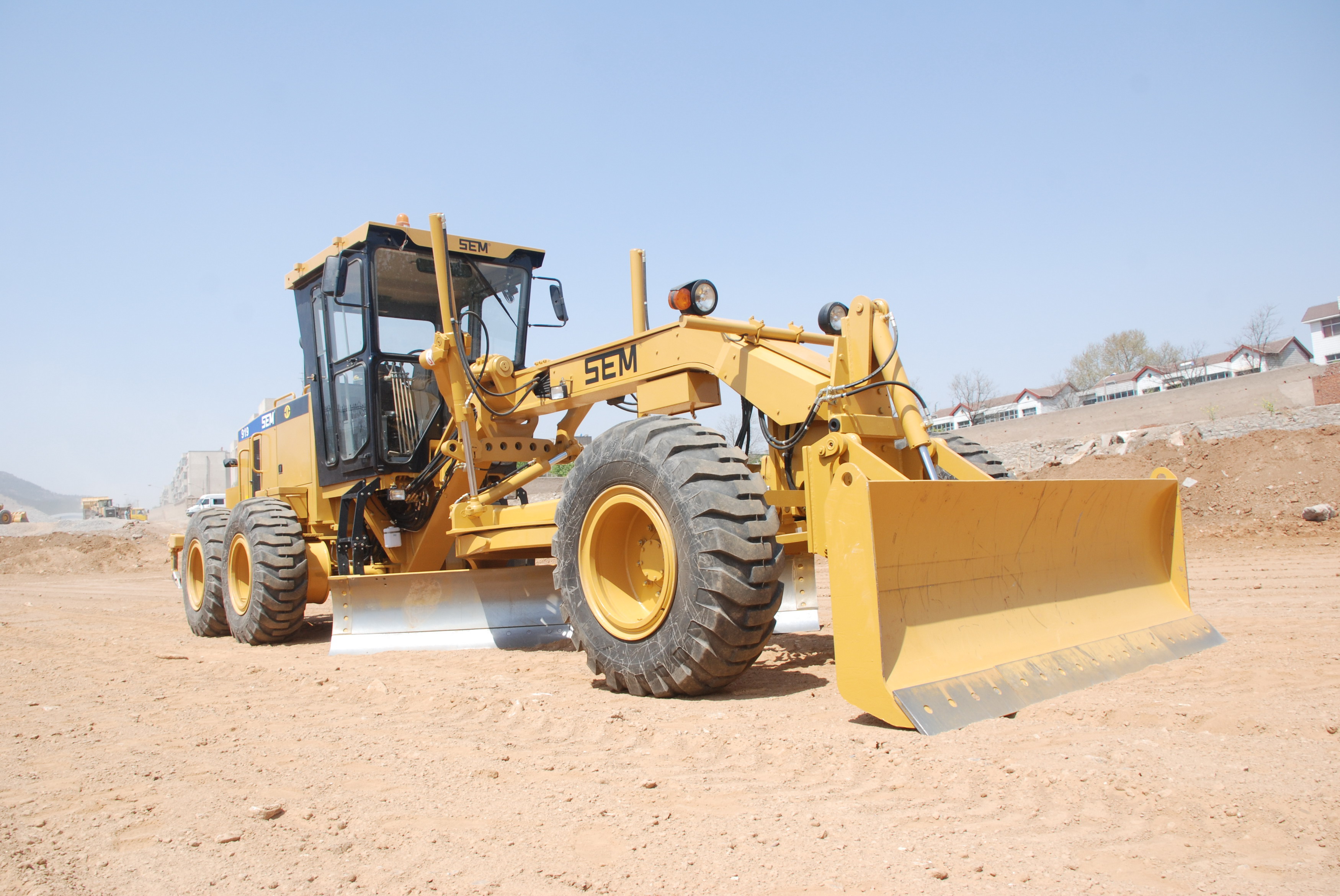 Sale of 15 tons of new China mini Motor grader SEM919