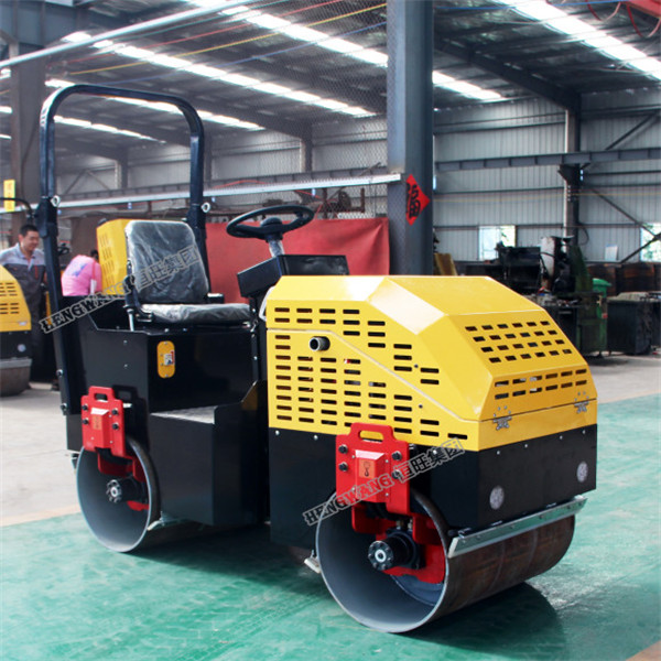 Ride on road roller compactor roller with double drum