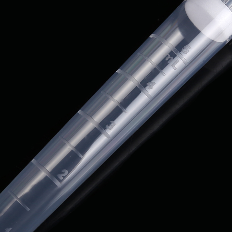 plastic pipette tips