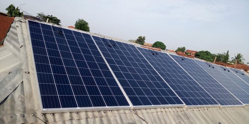 High Efficiency off Grid 2kva Inverter Solar Panel System for Home black 260w 270w Panels