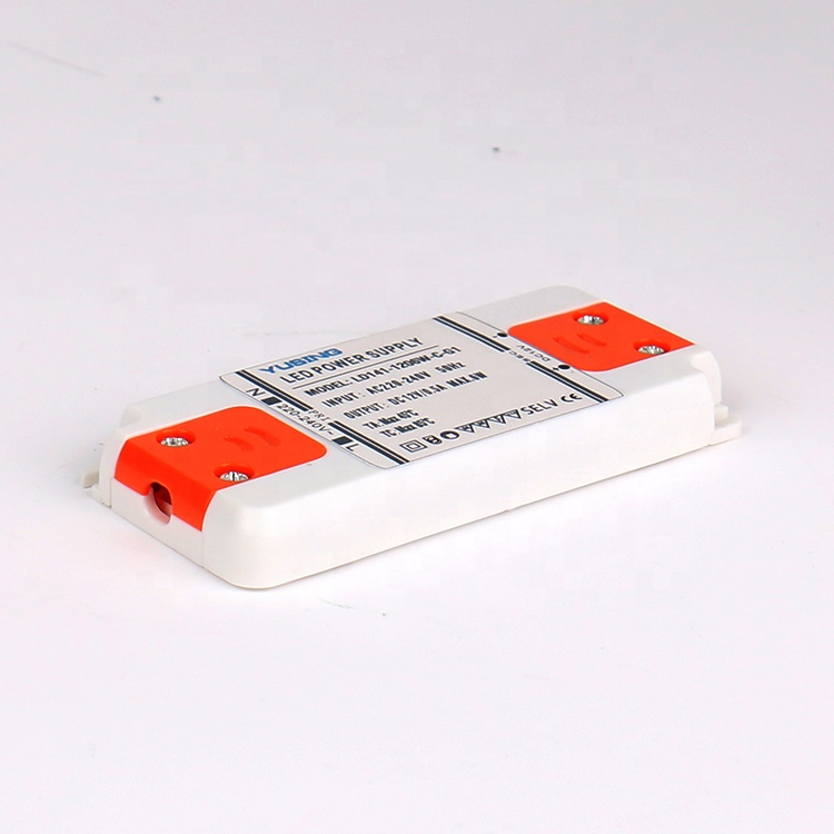 Applied to Low Voltage LED Products PC Body IP20 12V 6W LED Driver