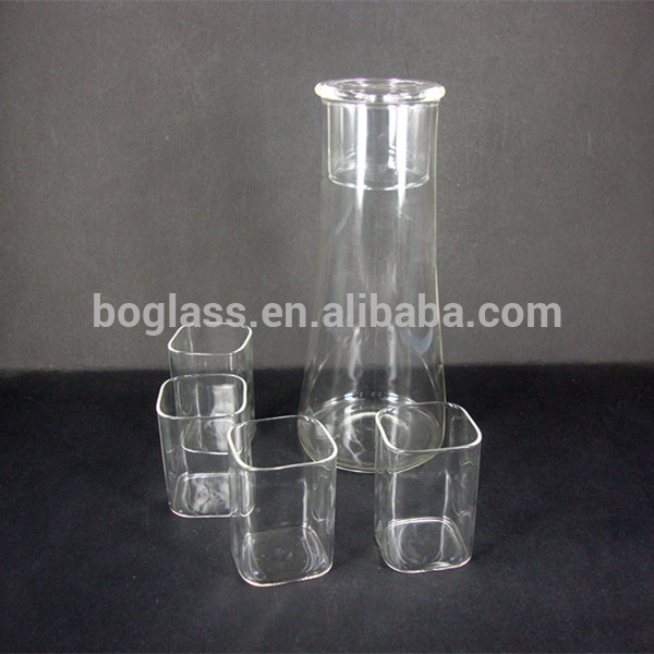 Elegant Pyrex glass carafe set