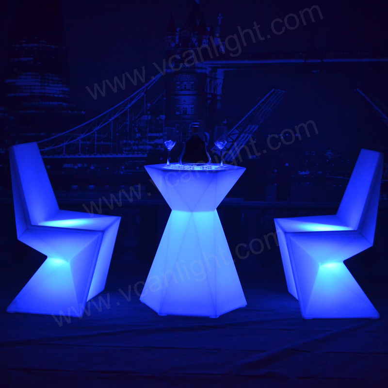 2017 New PE plastic colorful illuminated rechargeable led bar chair