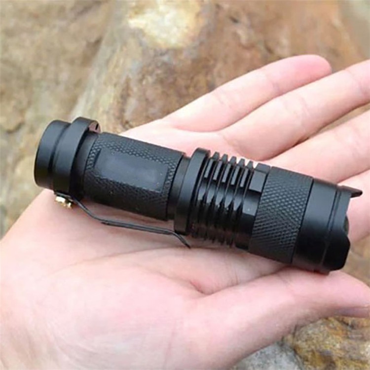 Tactical Swat Zoomable LED 3 Modes portable Police Flashlight Torch Lamp Light