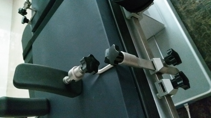 Hospital operating room electric hydraulic theater table