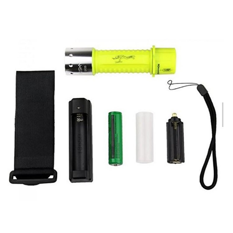 Under Water Dive Torch led  rechargeable flashlight  long distance light 1000lumen Under water 30M Dive Torch led  Rechargeable