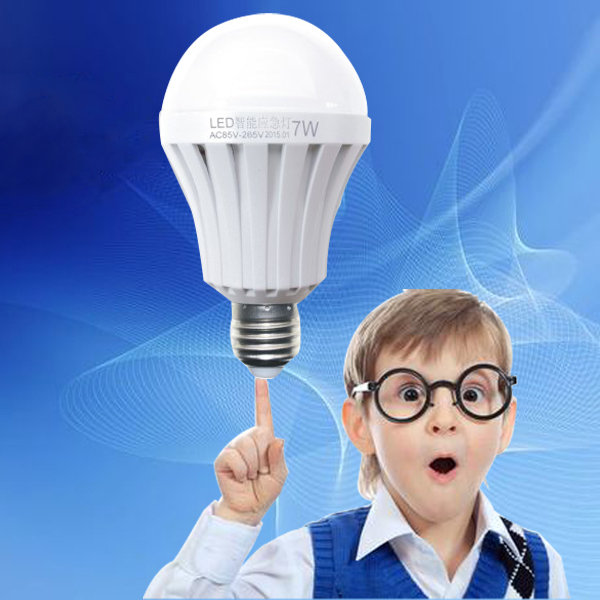 AC85-265V 4-6HOURS rechargeable led light 6500k high lumen rechargeable led lamp built-in battery intelligent led emergency
