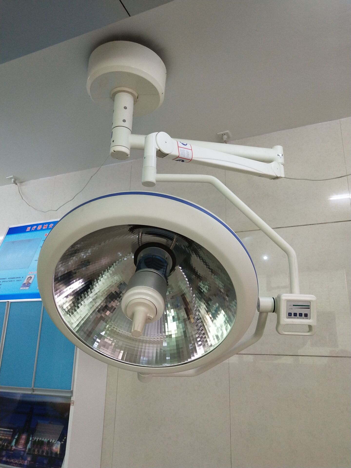 Hospital Medical equipment single head halogen operation lamp surgical theatre light