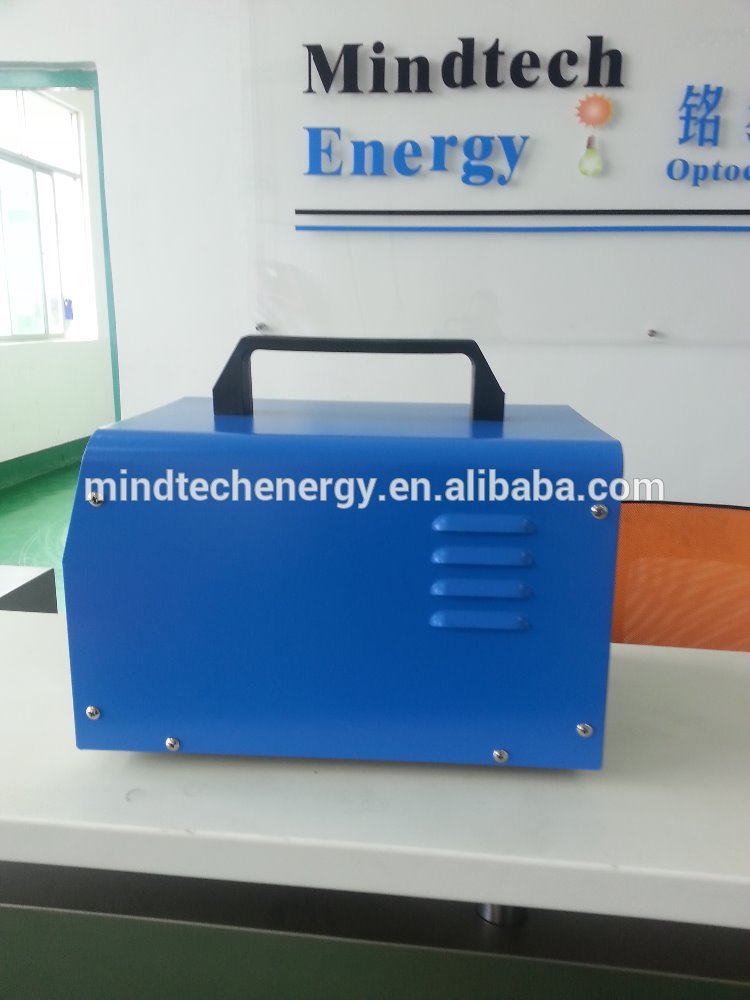Green energy and low cost 200w solar power system