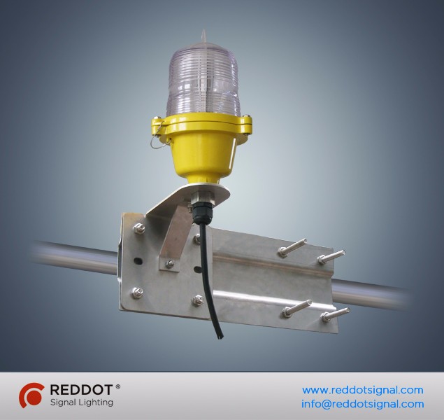 LED Based low intensity single obstruction light with junction box type