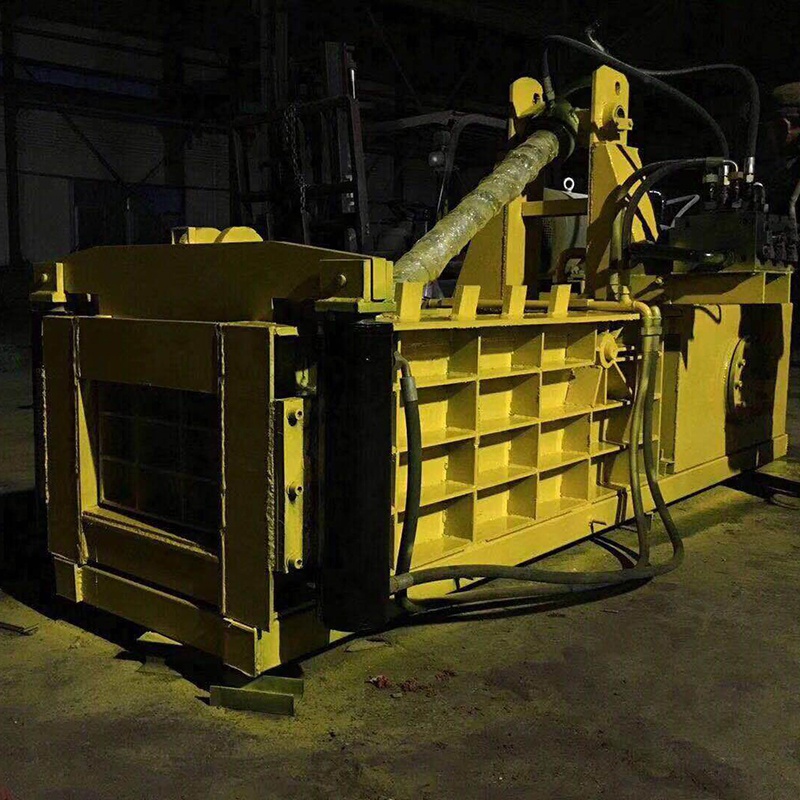 Hydraulic metal horizontal baler machine