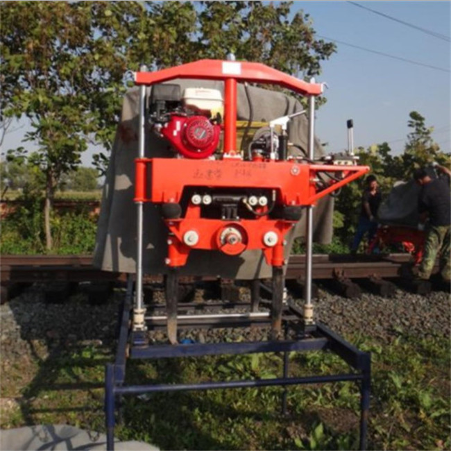 Railway Ballast Tamper/Rail Tamping Machine/Plug Ramming Machine