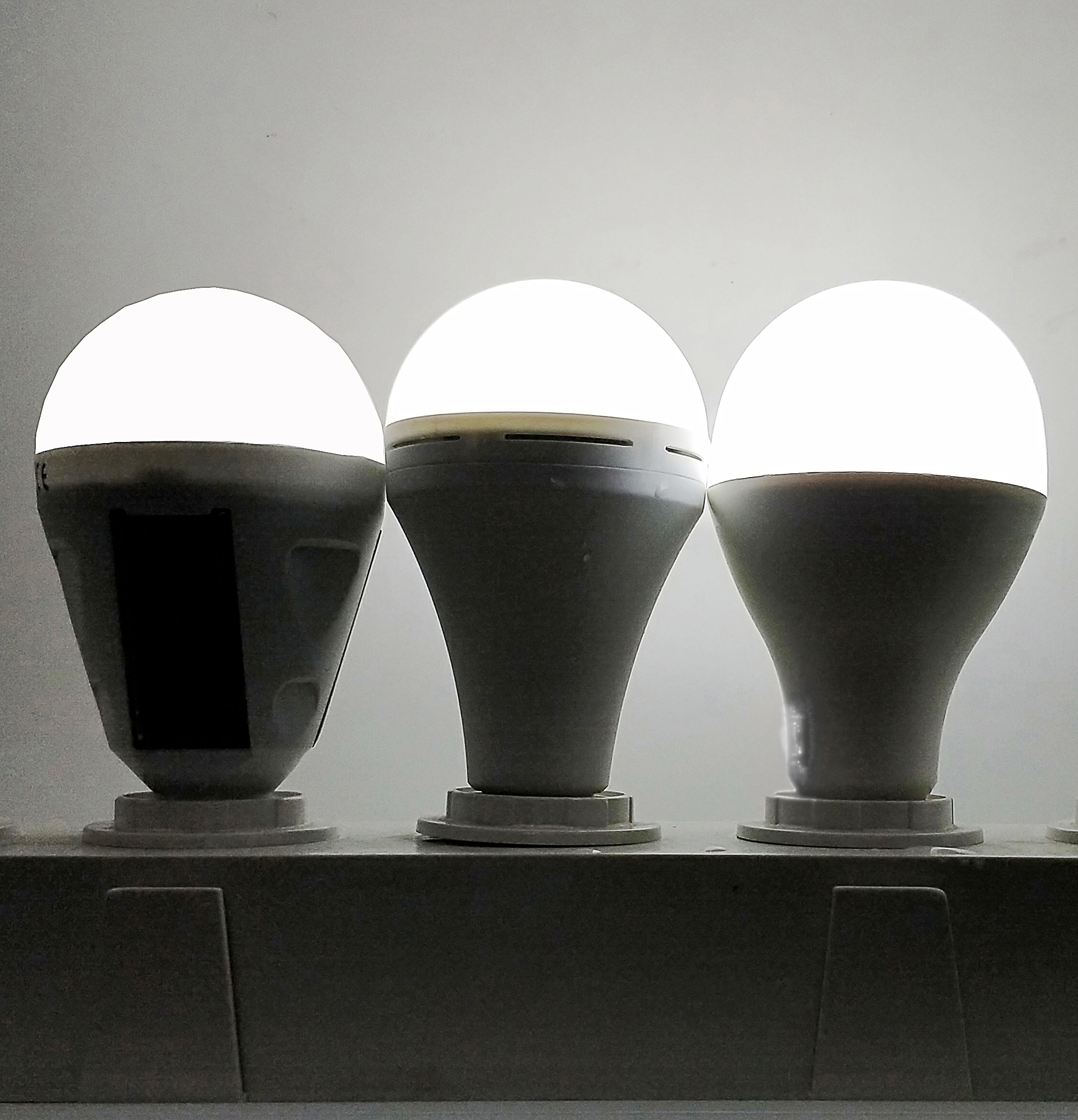 Indoor Smart Rechargeable Emergency LED Bulbs