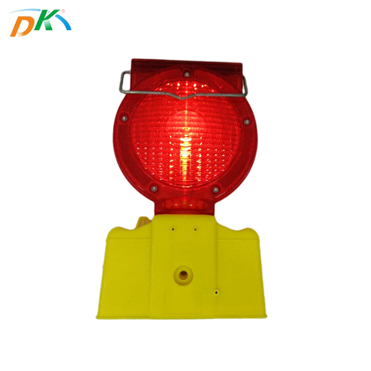 High brightness solar powered led flashing steady barricade warning light