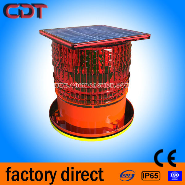 Integrated solar-powered low intensity airfield lightings