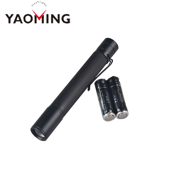 2*AAA 1200LM Aluminum Lamp Clip Mini Penlight Flashlight Zoomable