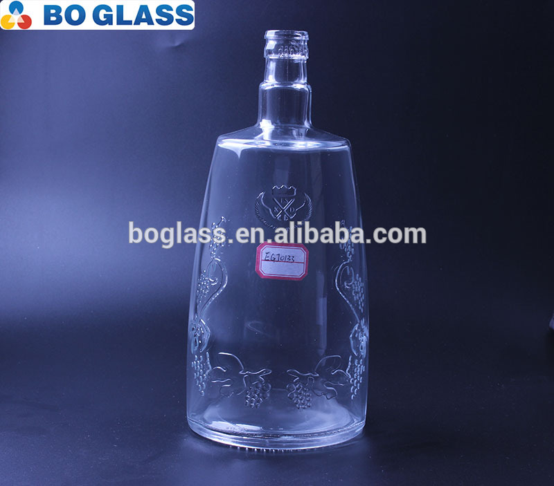 750 ml glass bottle for CREME DE CACAO