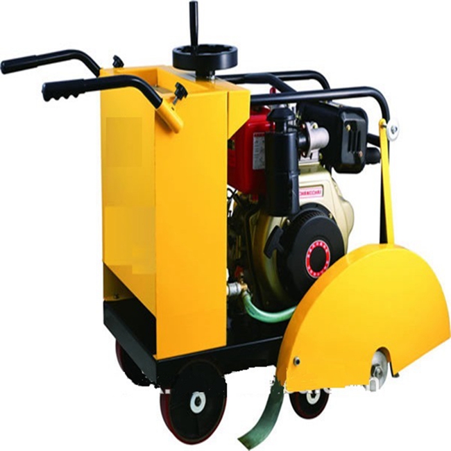 Concrete Cutting Machine cutting pavement contraction joint