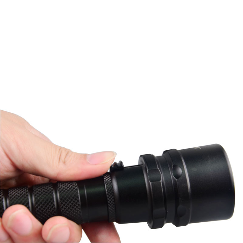 Portable High Powerful Rechargeable Battery XML-T6 Diving Light Flashlight