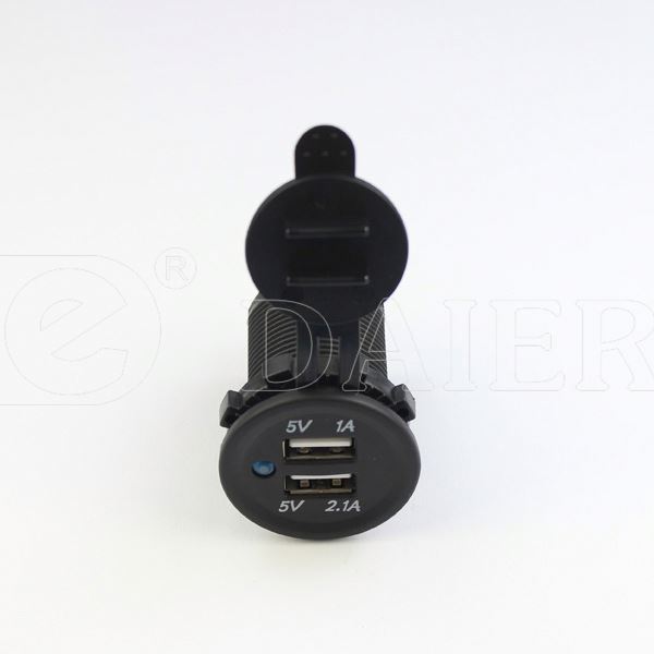 3.1A 5V Mini Round Car Charger Power Adapter USB Lighter Socket