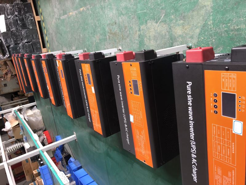 2000 watt solar panel system in USA