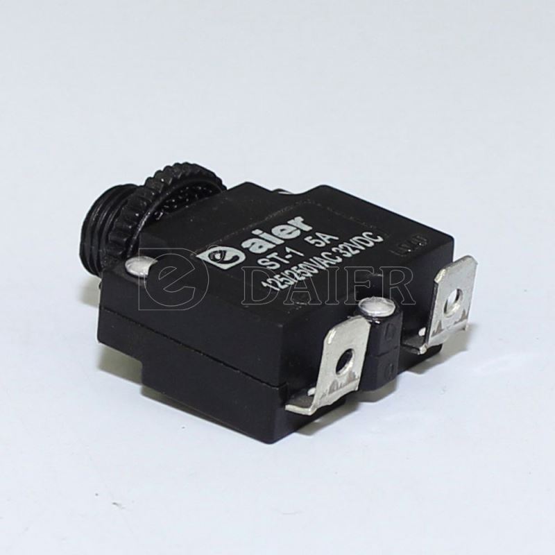 Black Angled Terminal Bakelite Mini Circuit Breaker 20A 125 250VAC