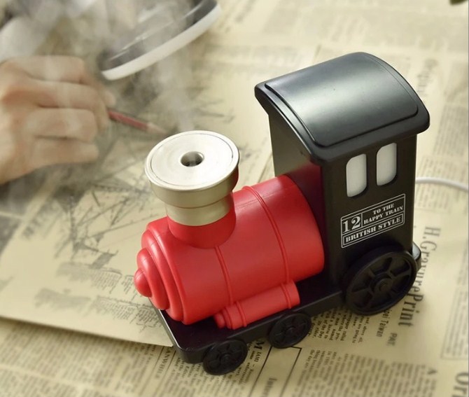 Mini Train Toy Air Humidifier USB Ultrasonic Air Humidifier Aroma Essential Oil Diffuser Mist Maker for Home Office Kids Bedroom
