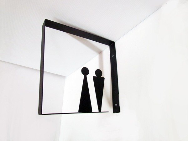Fast delivery wholesale men & women laser cutting metal sign plate new design and paint color metal toilet sign WC sign