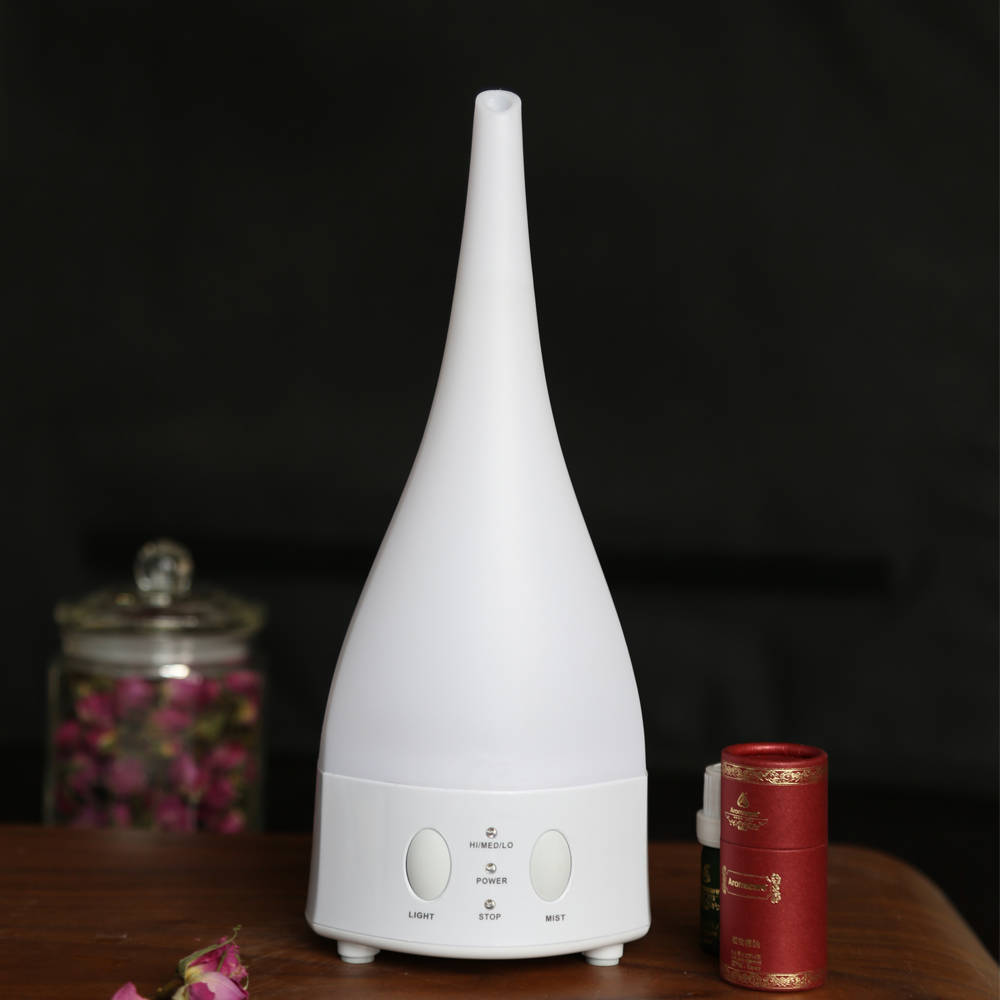 2017 NEW Eiffel Tower Design Aroma Diffuser Rechargeable Portable Commercial Scent Diffuser With 7 LED Lights