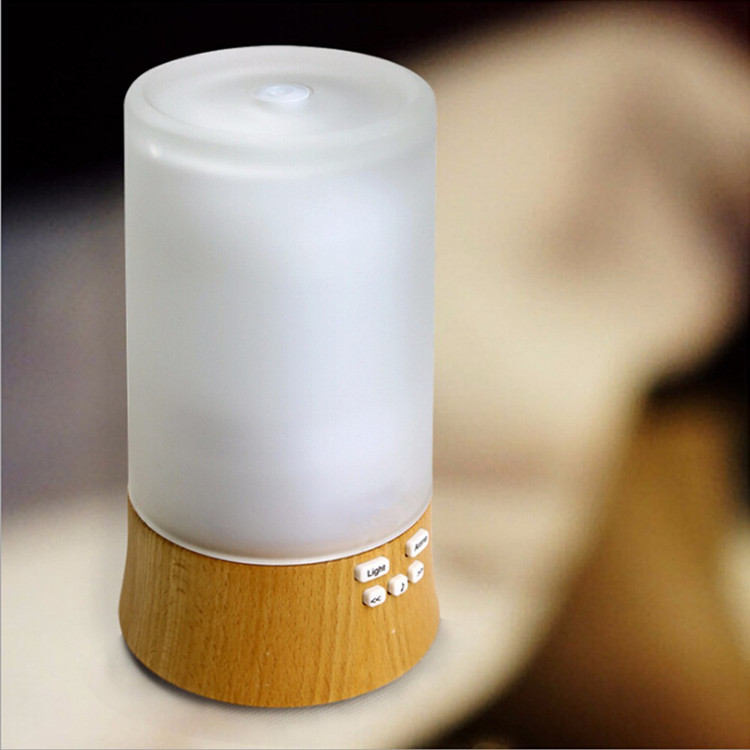 Shenzhen Hidly Glass & Wood 120ml Mini Cool Mist oil Purifier Aroma Diffuser with 7 colors change and sound machine