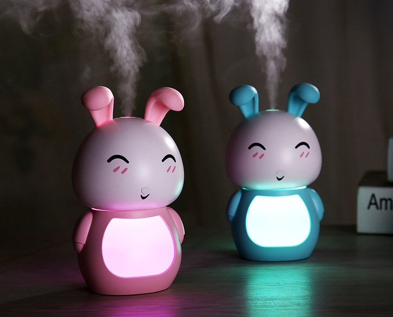 Cute Humidifier Cute Essential Oil Diffuser, 220ml Aroma Essential Oil Cool Mist Humidifier with Quiet Operation