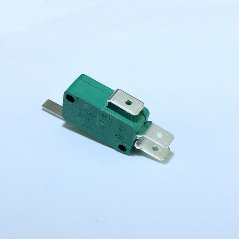 15A 250VAC SPDT 3 Pin ON OFF Momentary Micro Switch For Heater