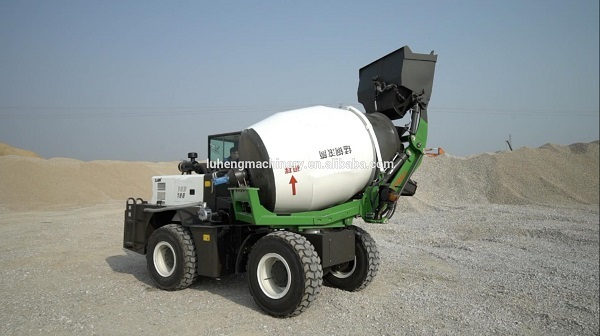 Automatic feeding mixer truck/ Self Loading Cement Mixing Mini Mobile Concrete Mixer Truck