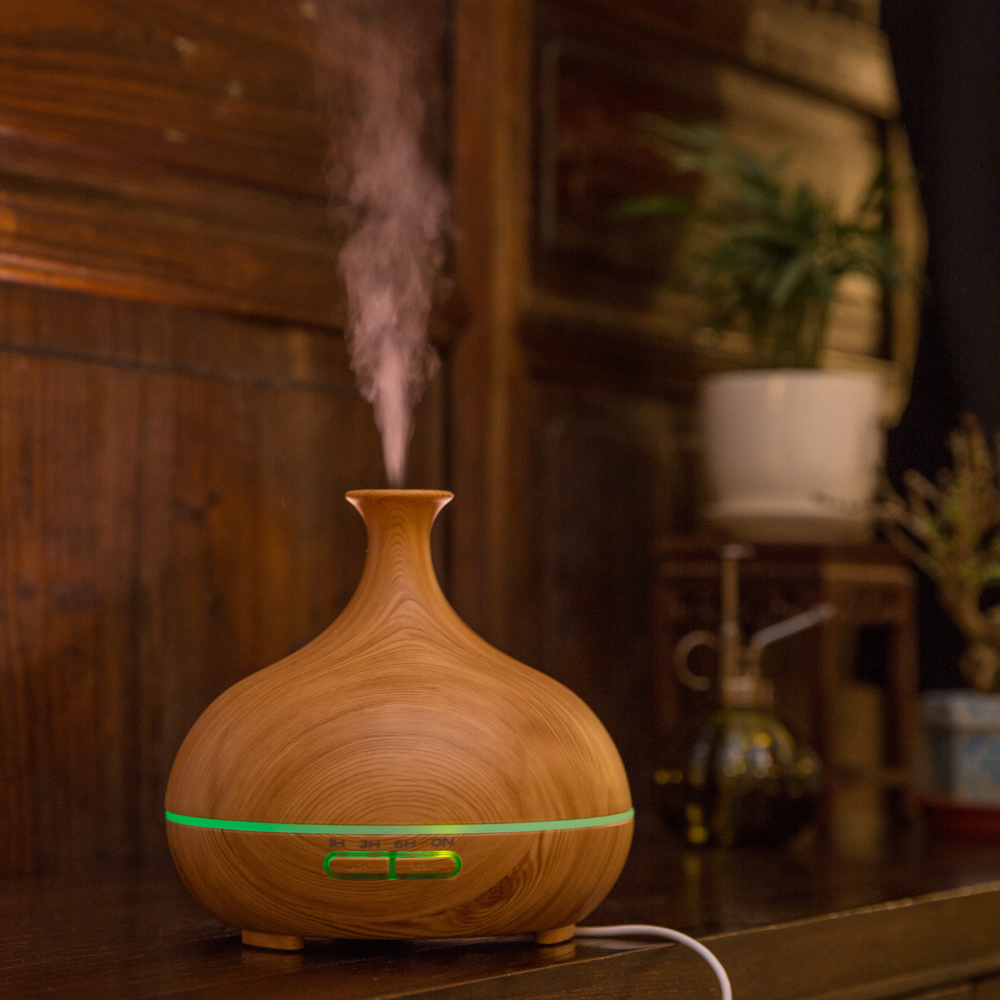 300 ml USB mini essential oil aroma diffuser, automatic off safety switch - 7 color LED lights and 4 timer settings